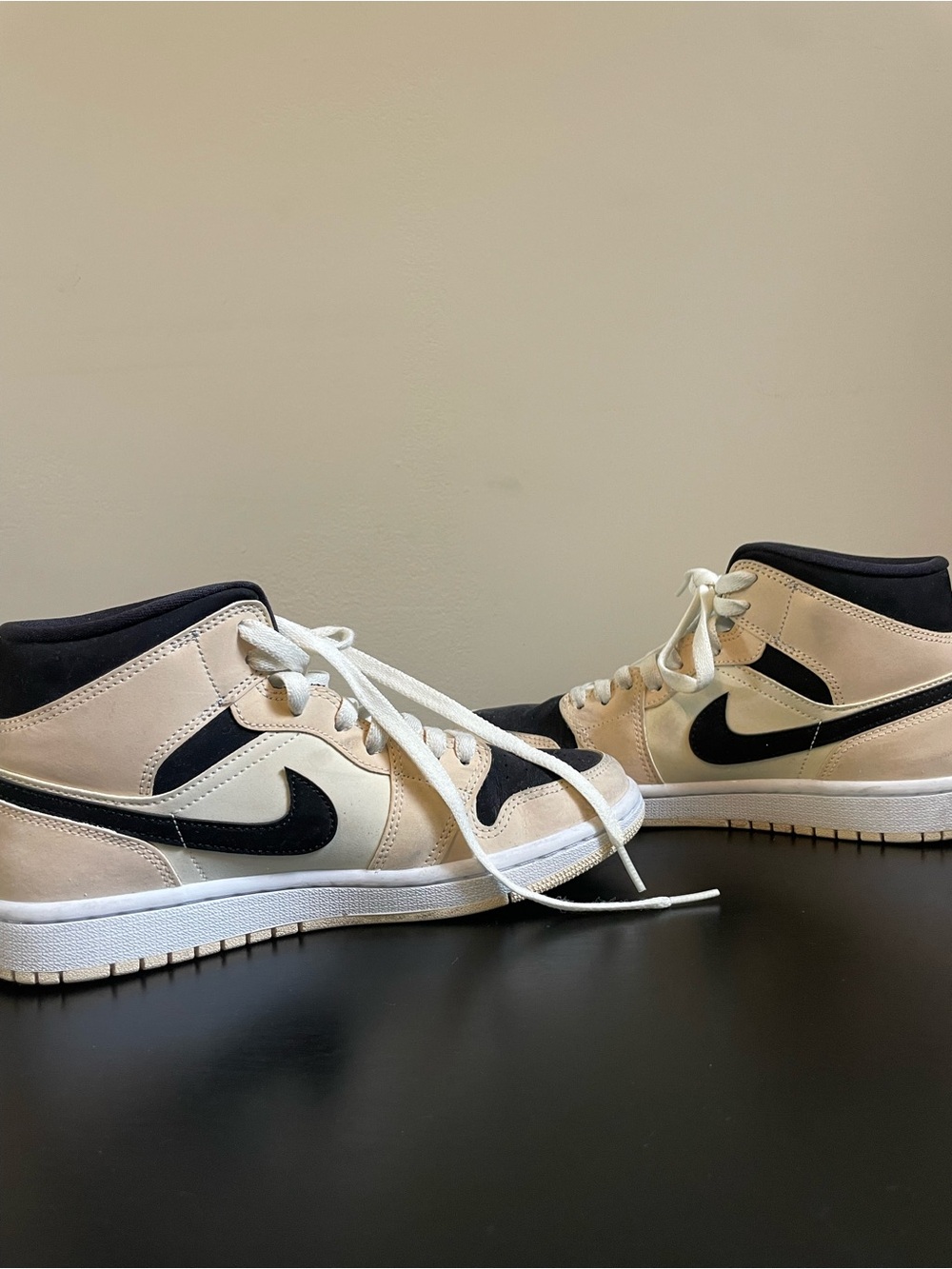 Nike Jordan Cream High-Top Sneakers Women's Size 7 - Picture 6 of 11